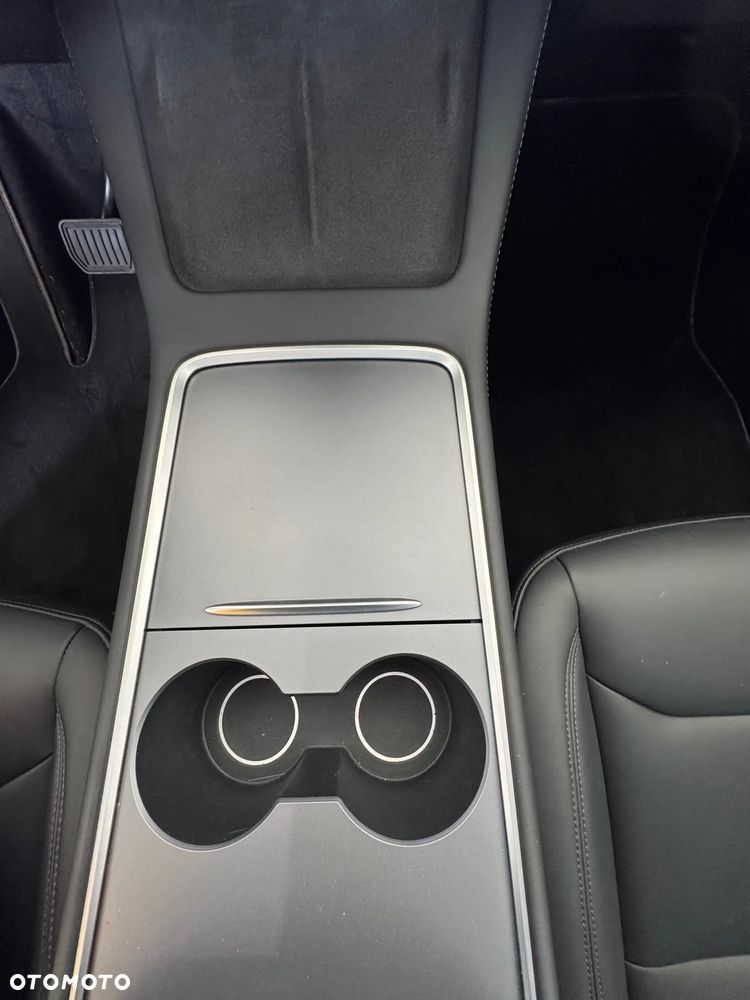Tesla Model Y Standard - 26