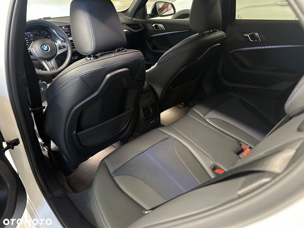 BMW Seria 1 120d xDrive M Sport - 18