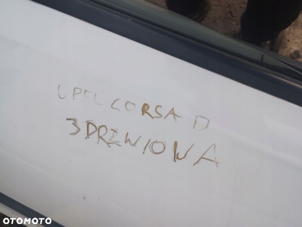 Opel Corsa D Drzwi Prawe 3D - 10
