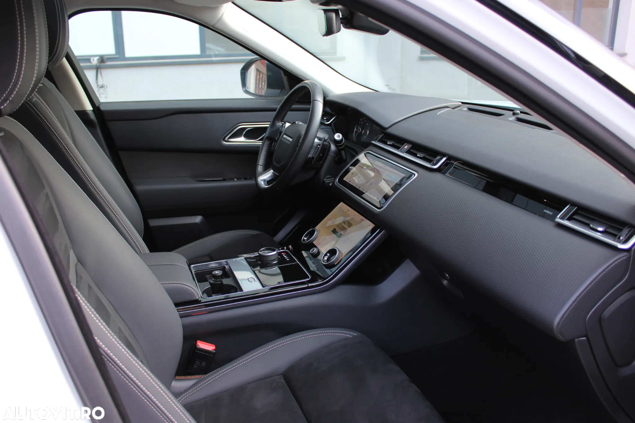 Land Rover Range Rover Velar 2.0 R-Dynamic HSE - 9