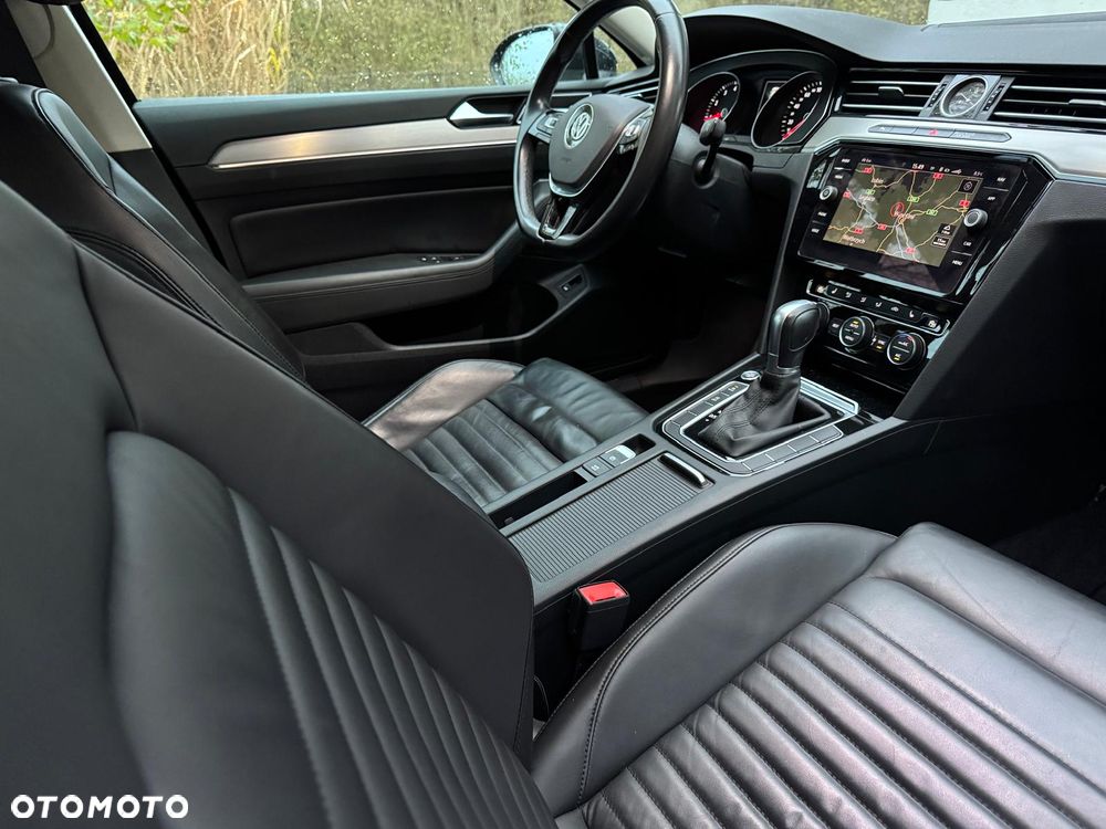 Volkswagen Passat 2.0 TSI BMT Highline DSG - 19