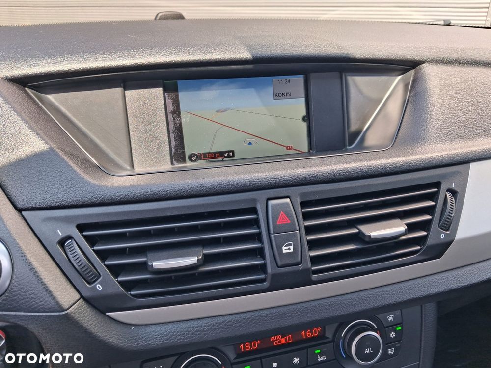 BMW X1 sDrive18i Sport Line - 16