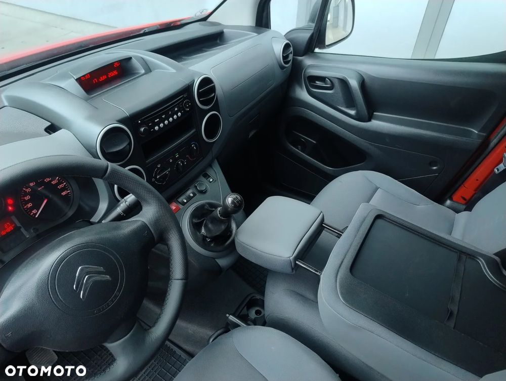 Citroën BERLINGO PO LIFT 1.6 HDI (90KM) 5-BIEGÓW LONG (L2H1) KLIMA STAN IDEALNY SUPER OPCJA 100% BEZWYPADKOWY SERWIS KM NIE MA RDZY ! ! ! - 17