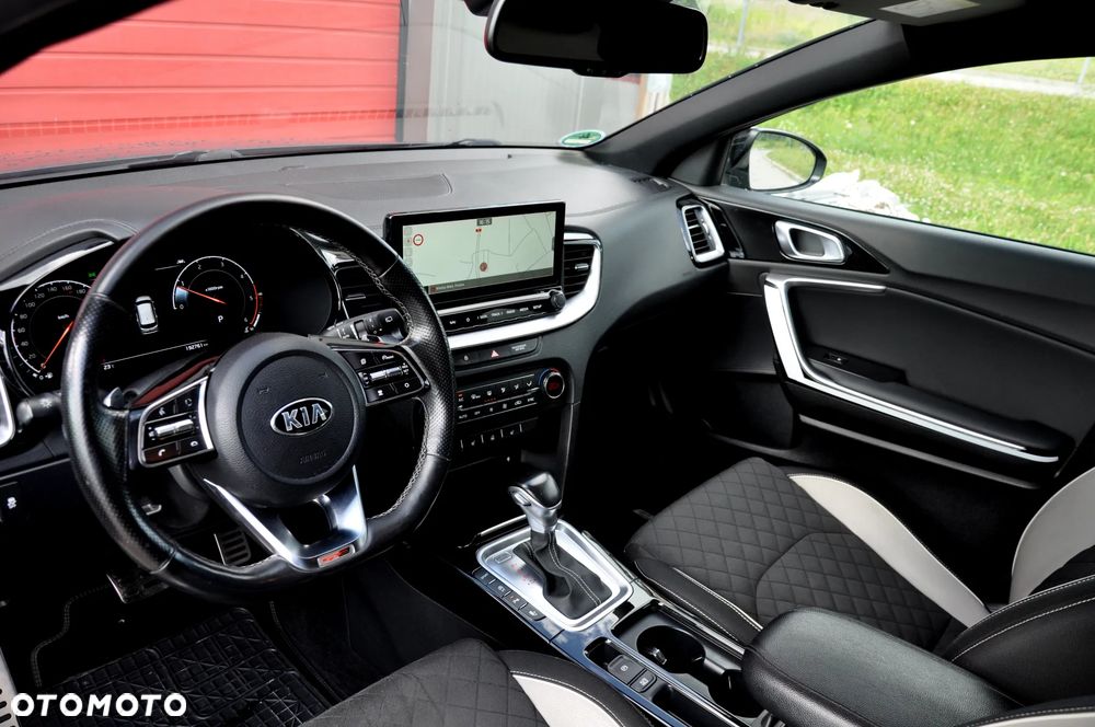 Kia Ceed 1.6 CRDi DCT GT Line - 23