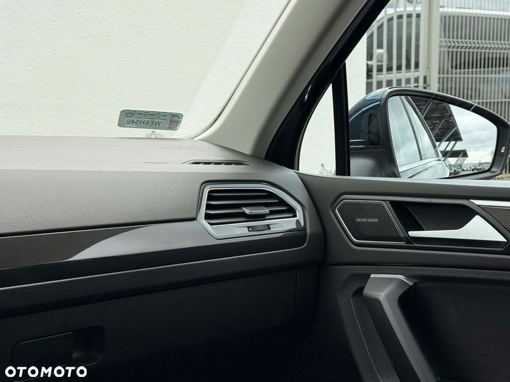 Volkswagen Tiguan 2.0 TDI SCR 4Mot Elegance DSG - 23