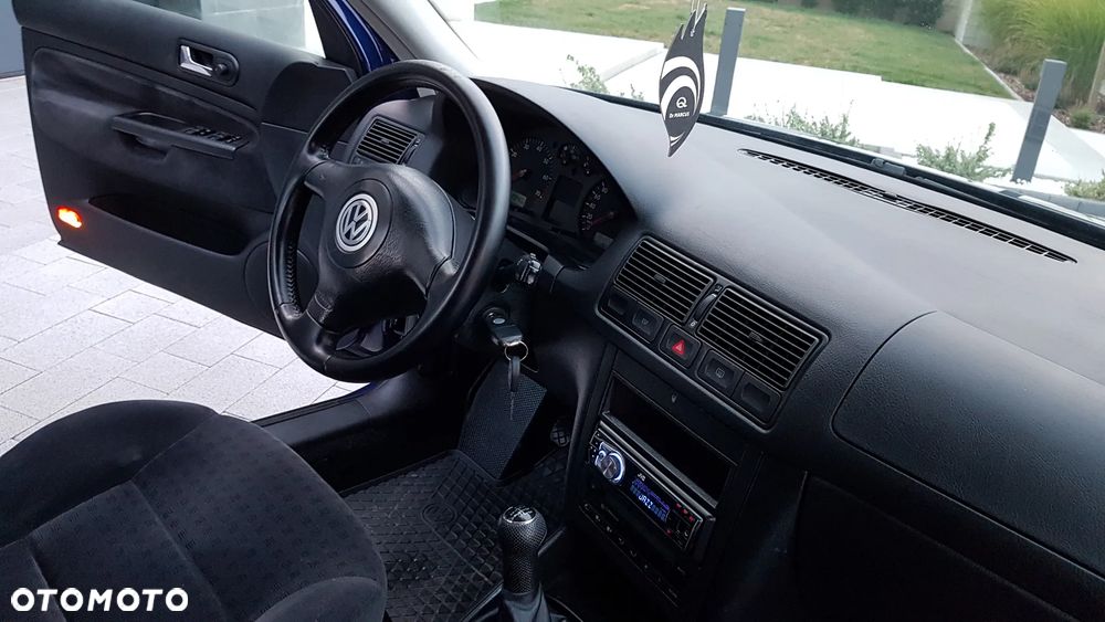 Volkswagen Golf 1.6 Comfortline - 7