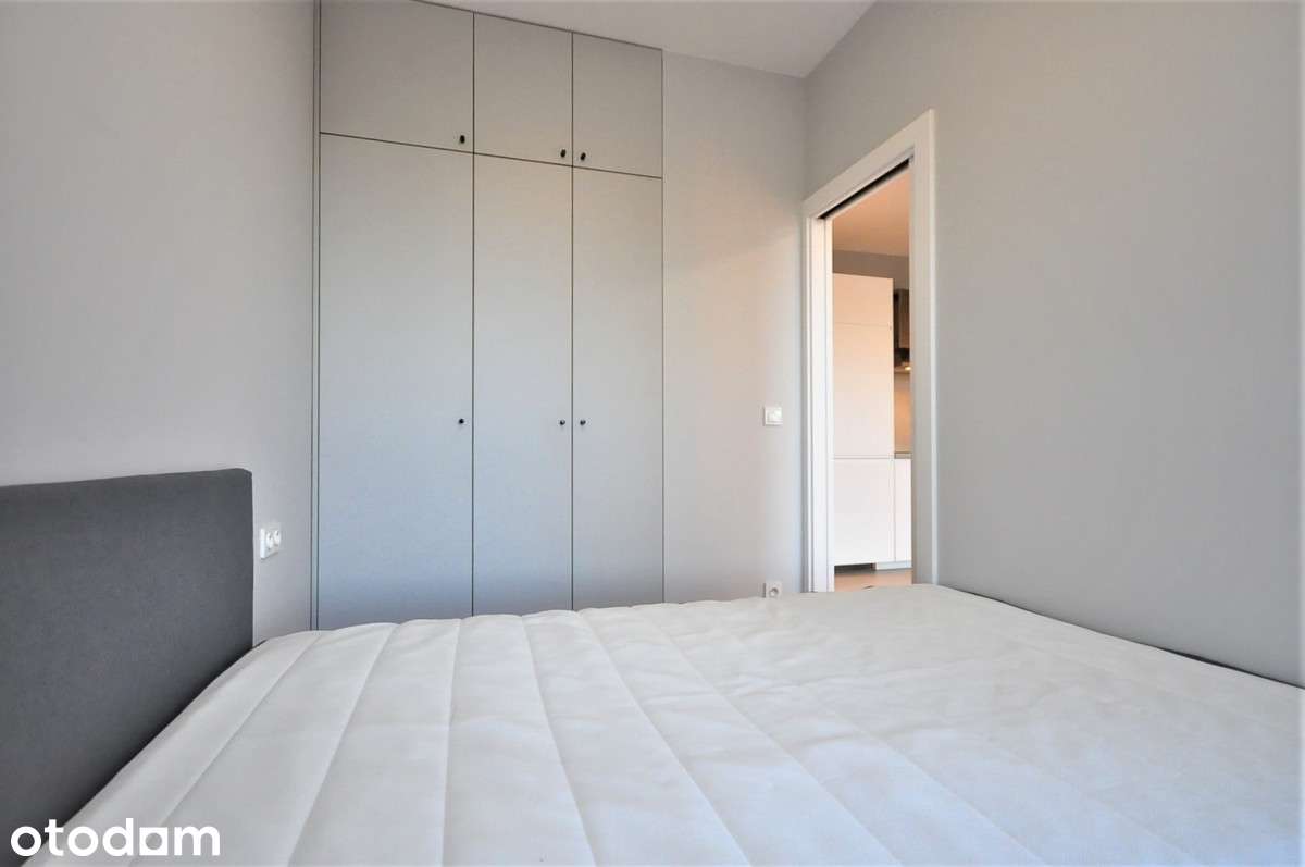 Dwa pokoje z garażem Domaniewska/Woronicza