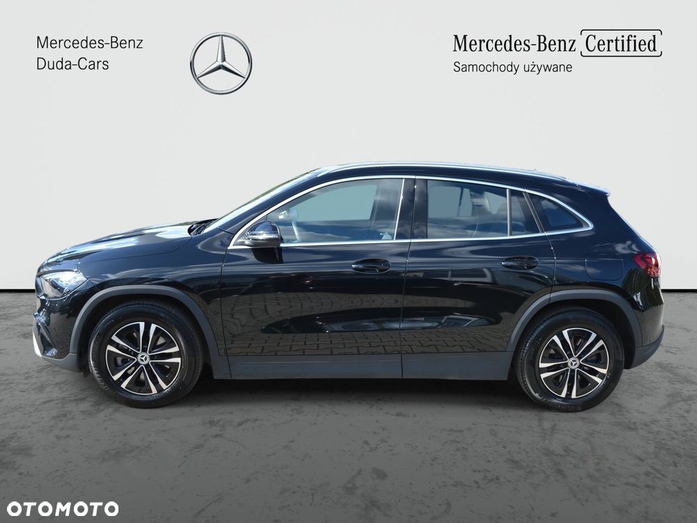 Mercedes-Benz GLA - 10