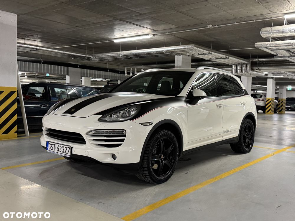 Porsche Cayenne - 1