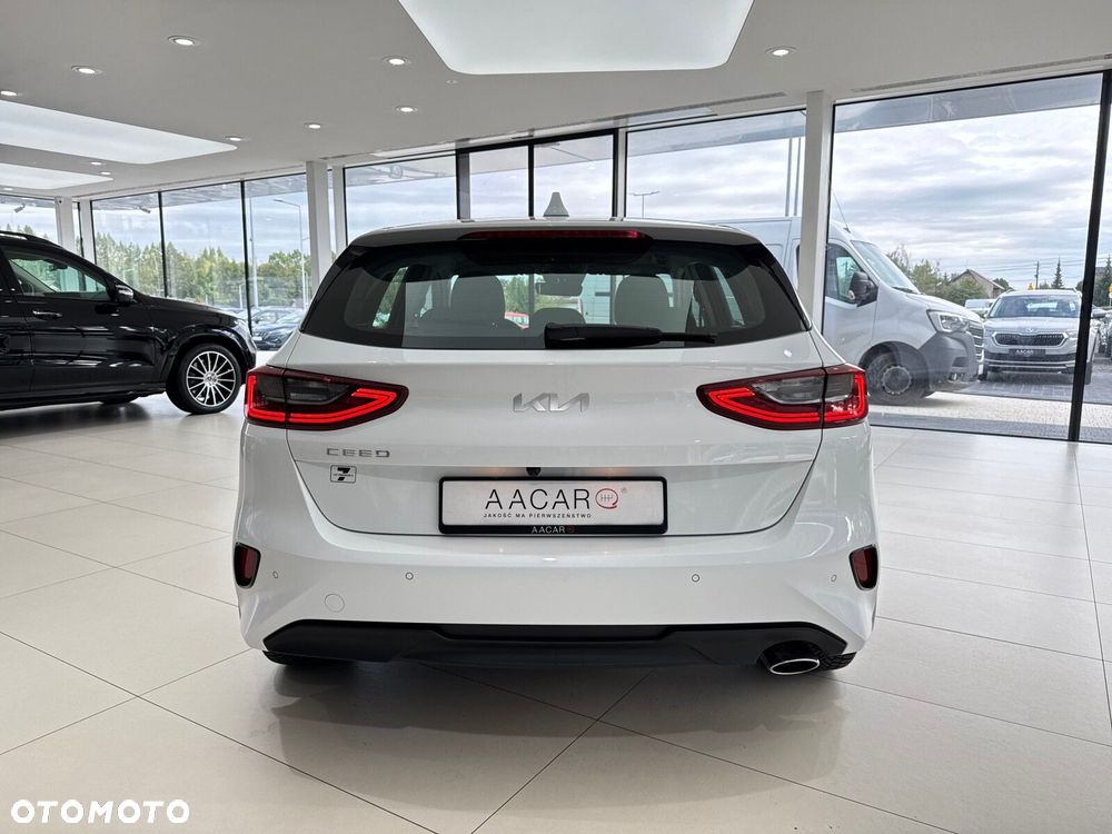 Kia Ceed - 4