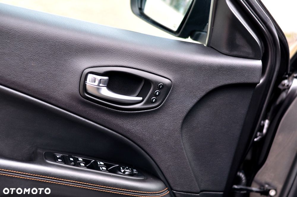 Jeep Compass 1.6 MultiJet Limited - 17