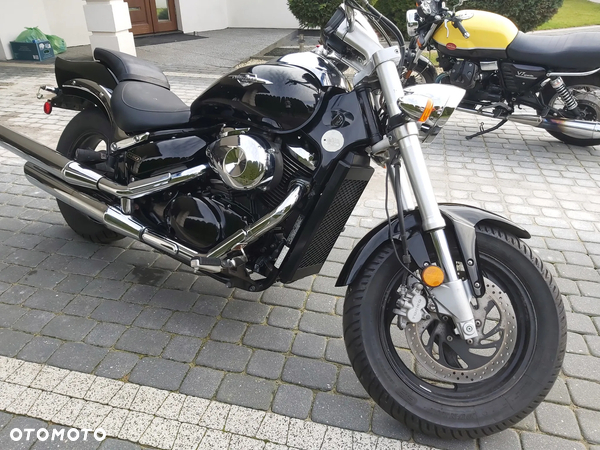 Suzuki Intruder