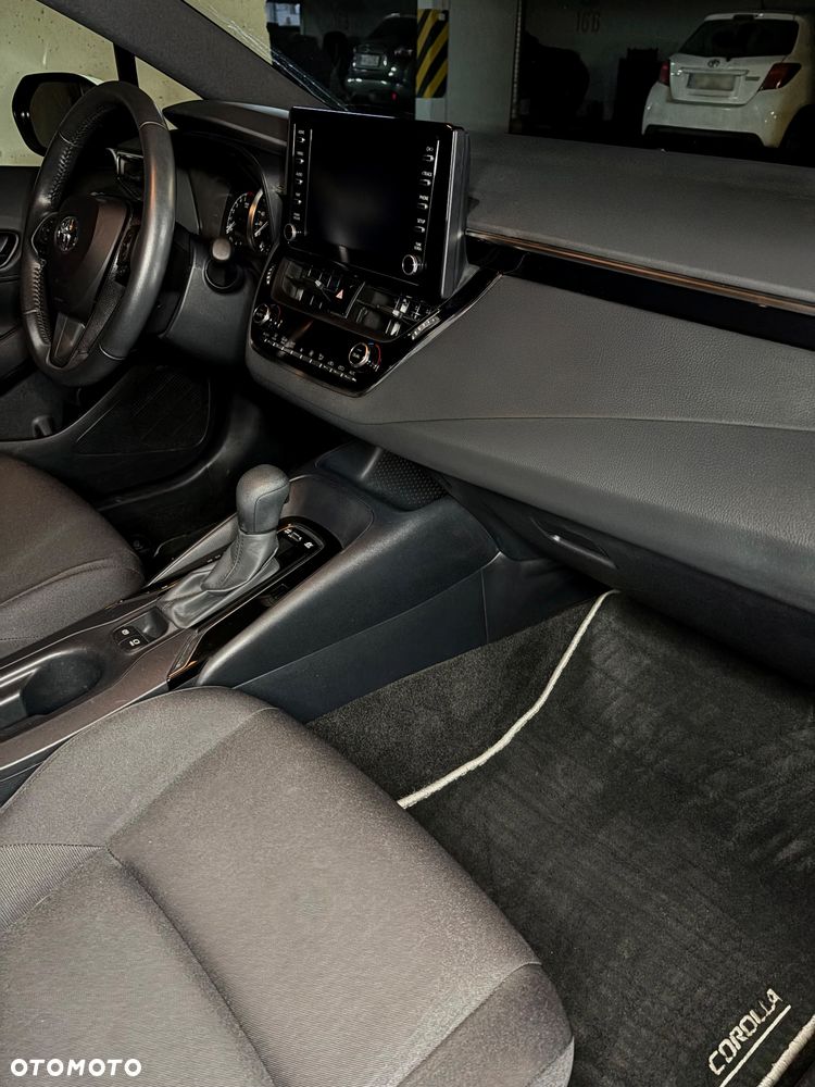 Toyota Corolla 1.8 Hybrid Active - 9