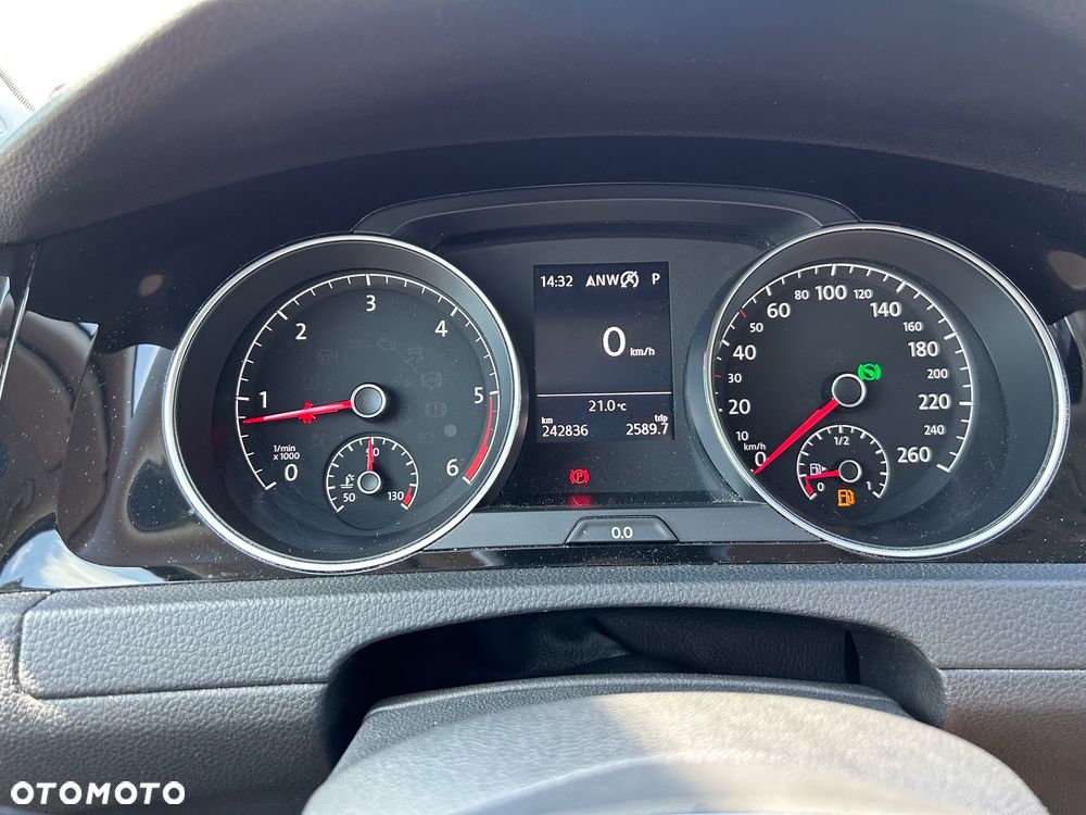 Volkswagen Golf Variant 2.0 TDI DSG Join - 27