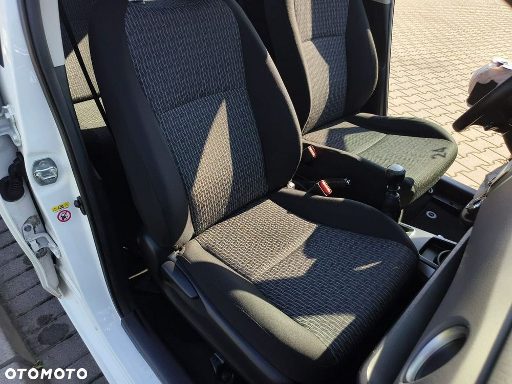 Toyota Yaris - 14