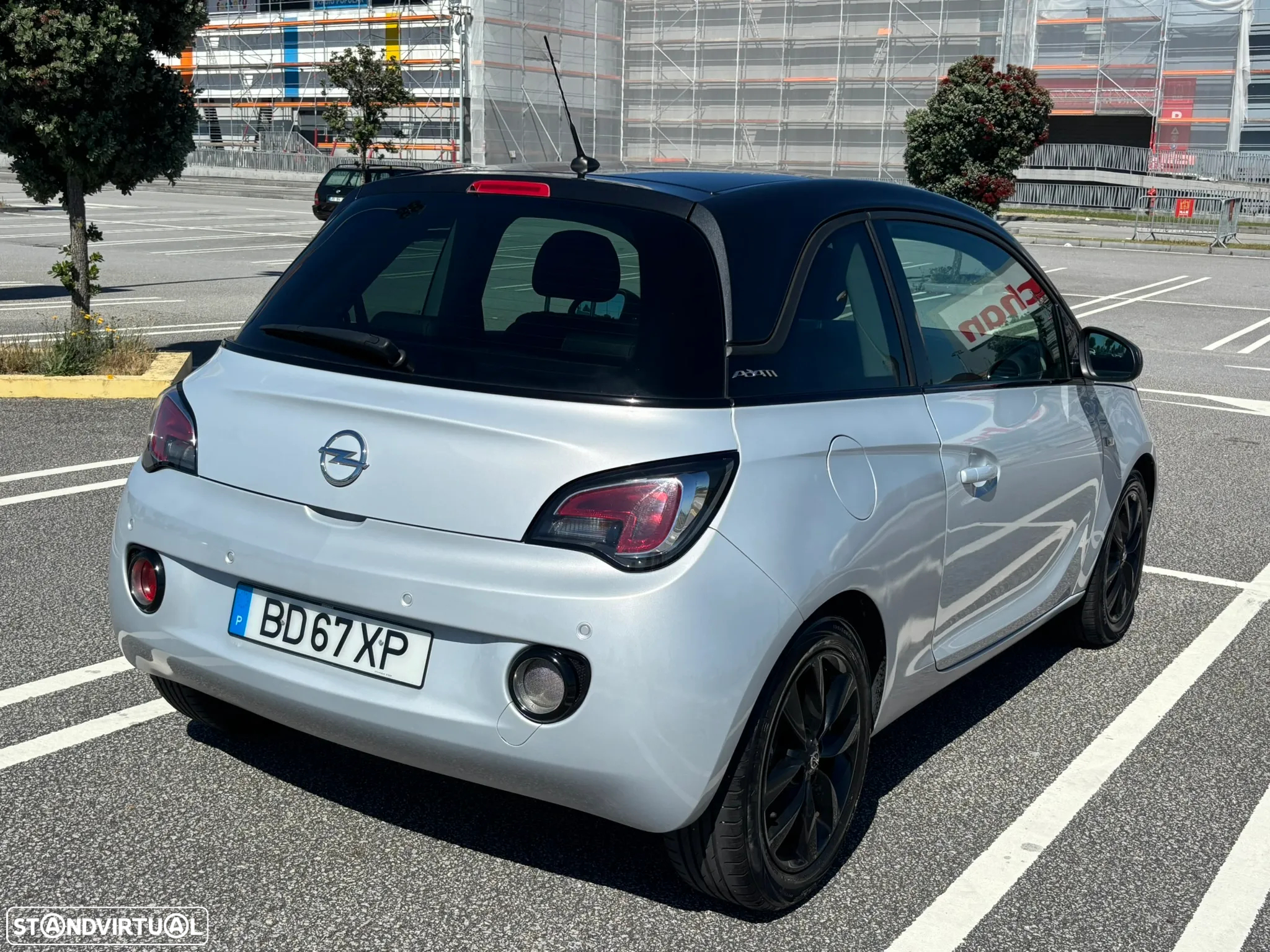 Opel Adam 1.0 T Glam - 11