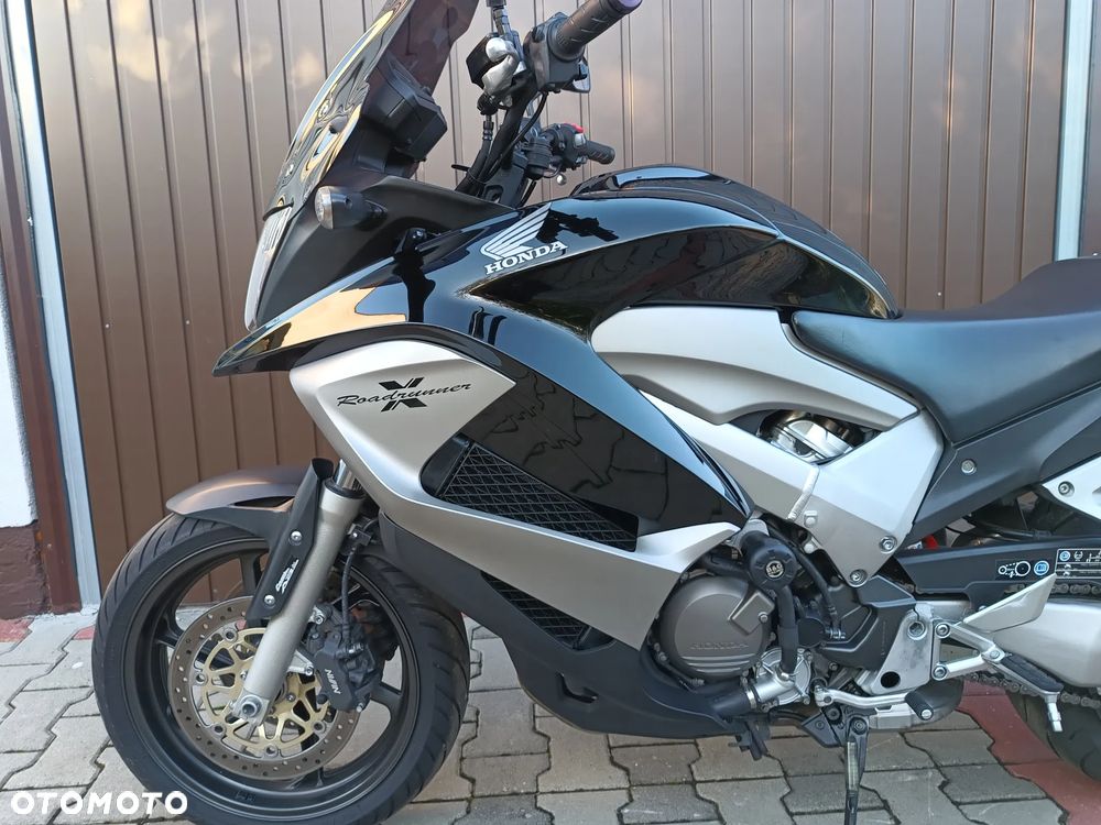 Honda VFR - 19