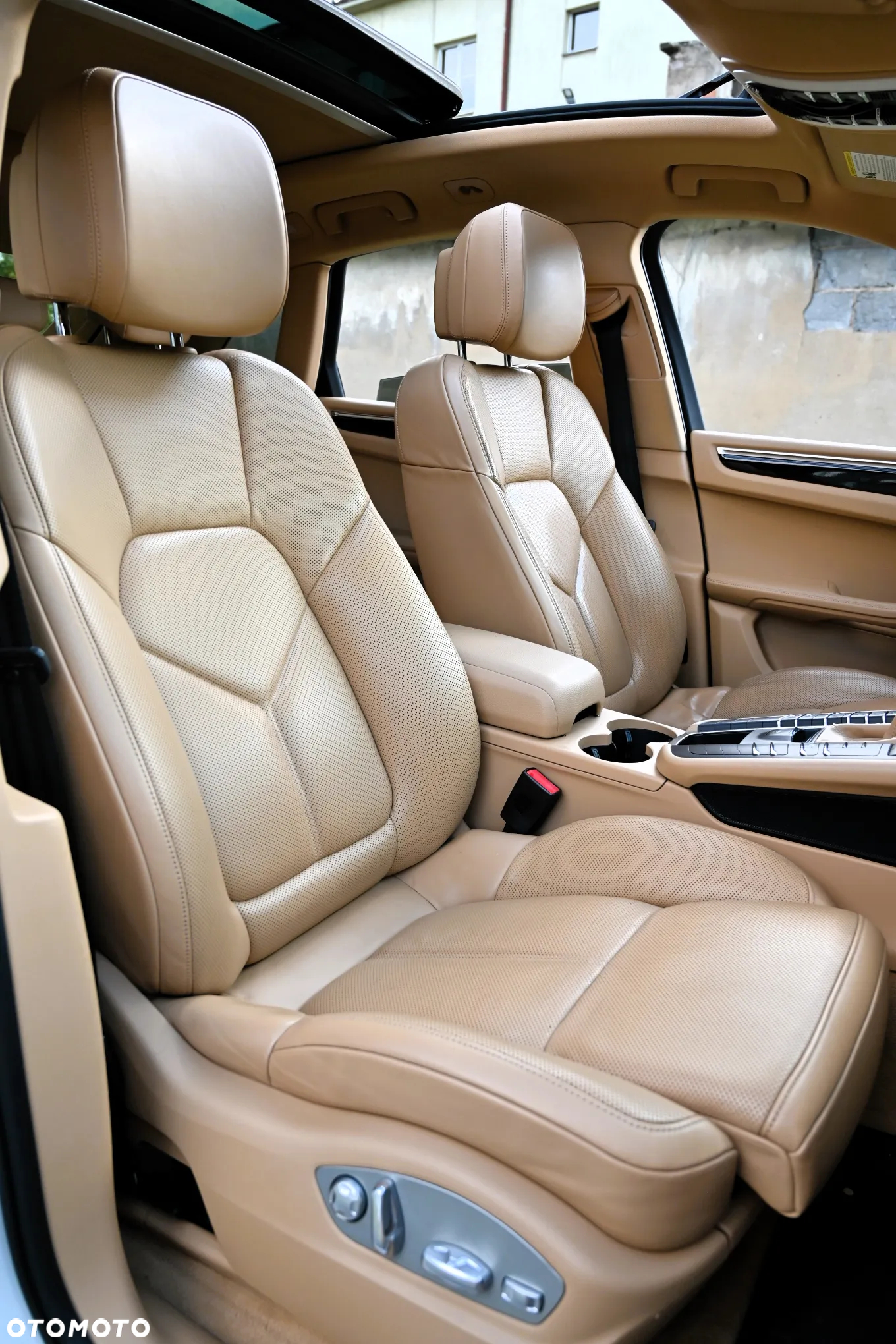 Porsche Macan - 36