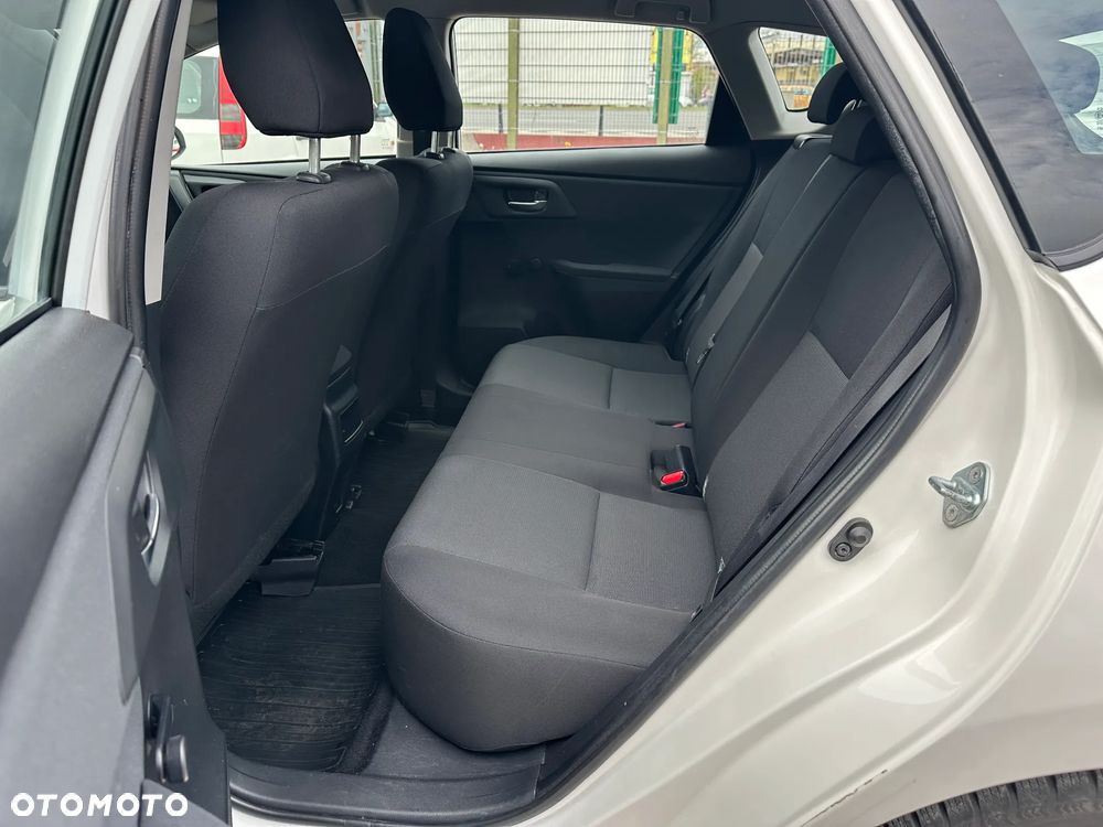 Toyota Auris - 19