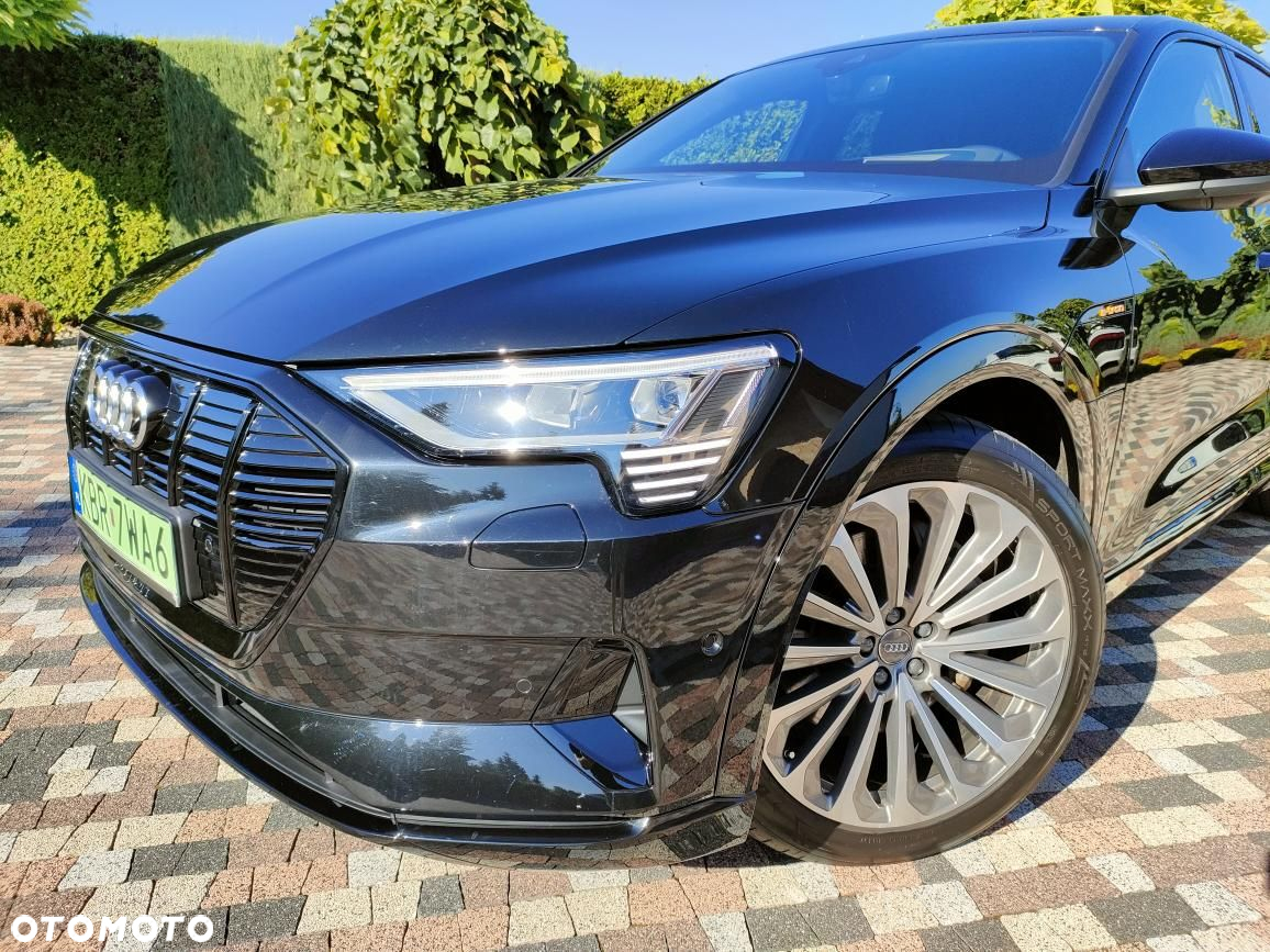 Audi e-tron 55 Quattro S Line - 37
