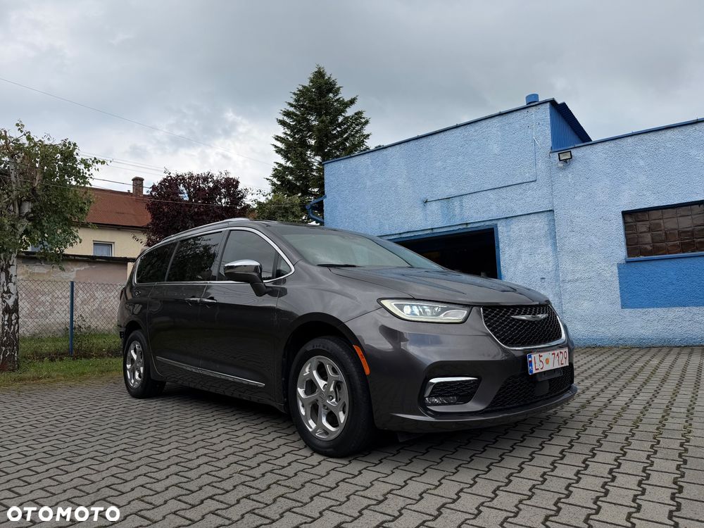 Chrysler Pacifica - 20