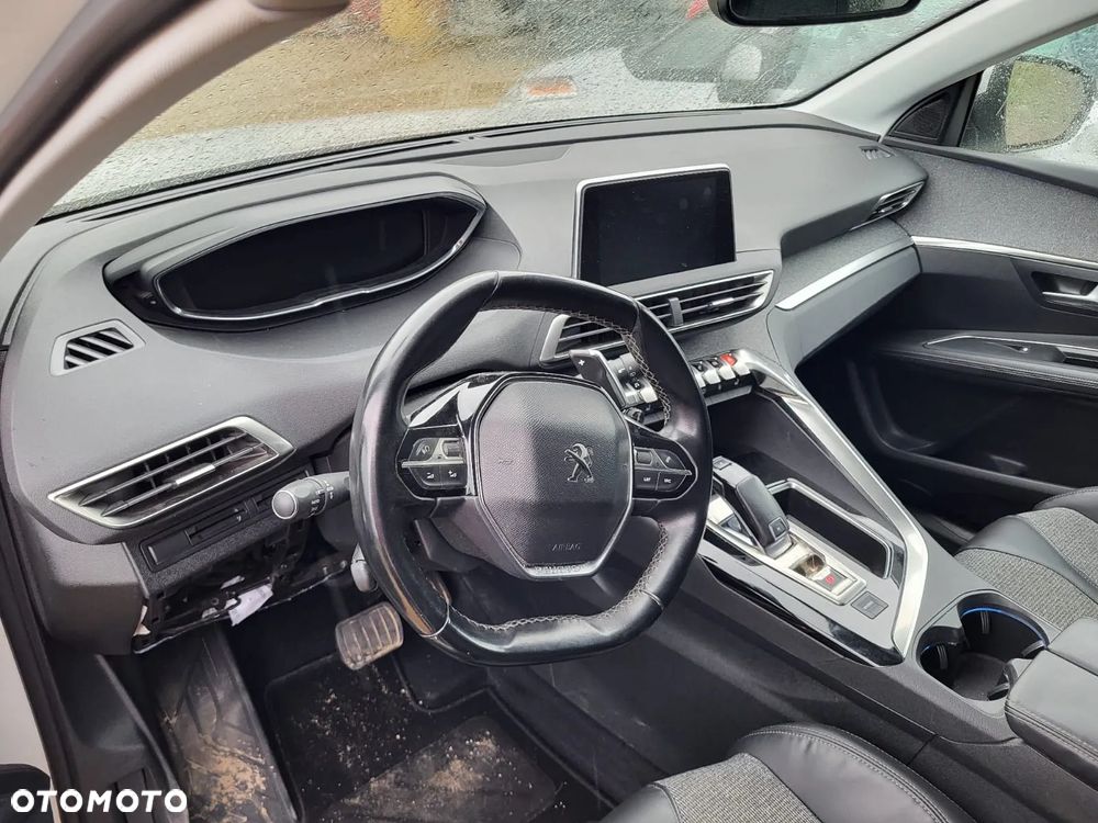 Peugeot 3008 - 8