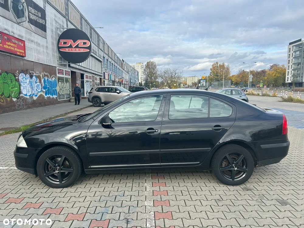 Skoda Octavia 1.6 FSI Ambiente - 5