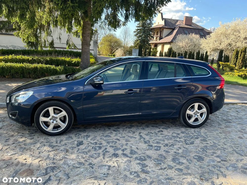 Volvo V60 T4 Summum - 8