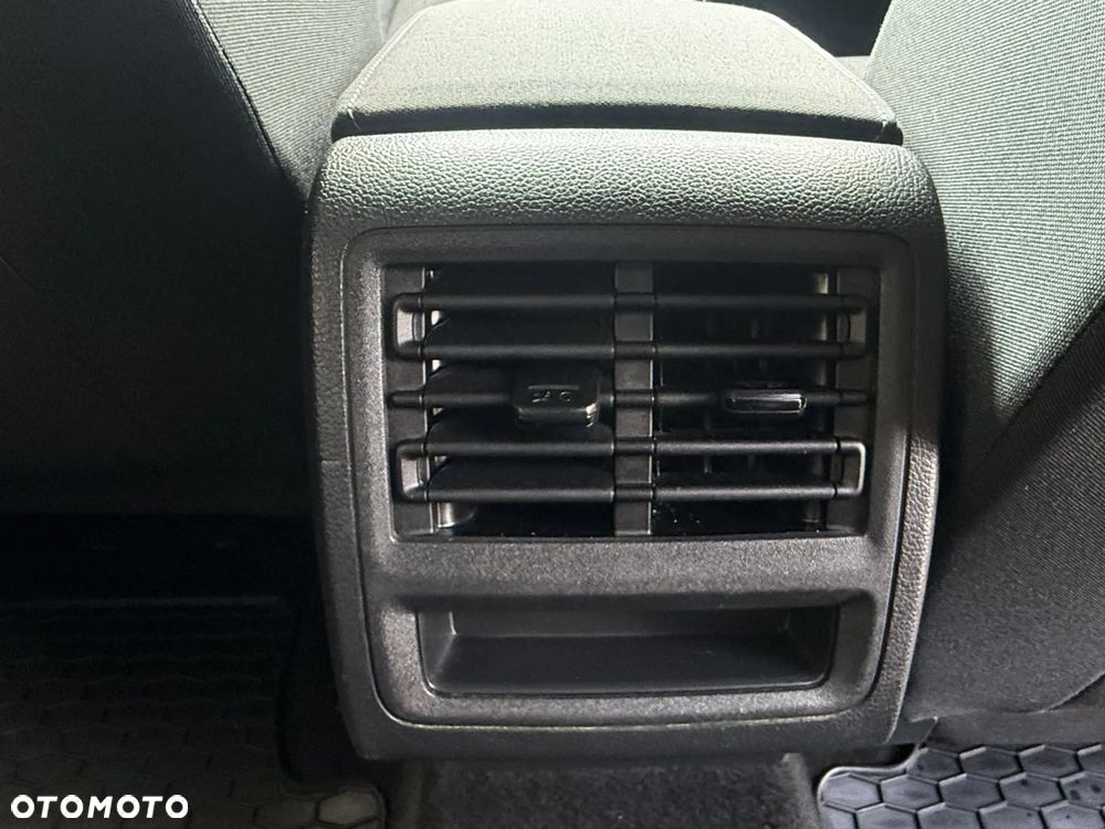 Volkswagen Golf 2.0 TDI Life - 15
