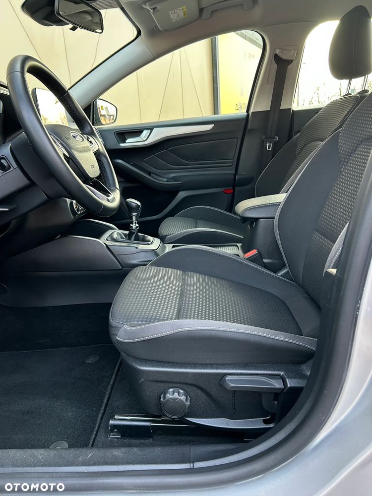 Ford Focus 1.5 EcoBlue Connected - 26