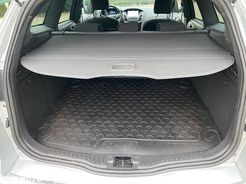 Ford Focus 1.5 EcoBlue Start-Stopp-System ST-LINE - 33