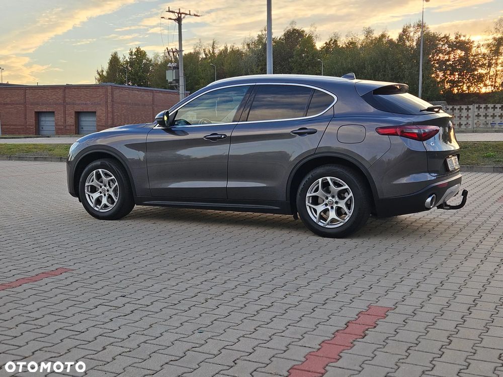 Alfa Romeo Stelvio 2.0 Turbo TI Q4 - 12