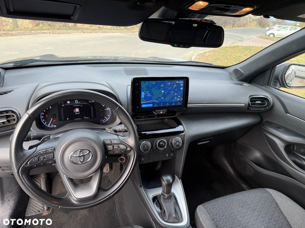 Toyota Yaris Cross - 12