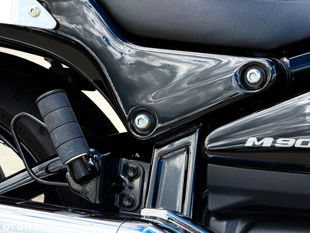 Suzuki Boulevard - 9