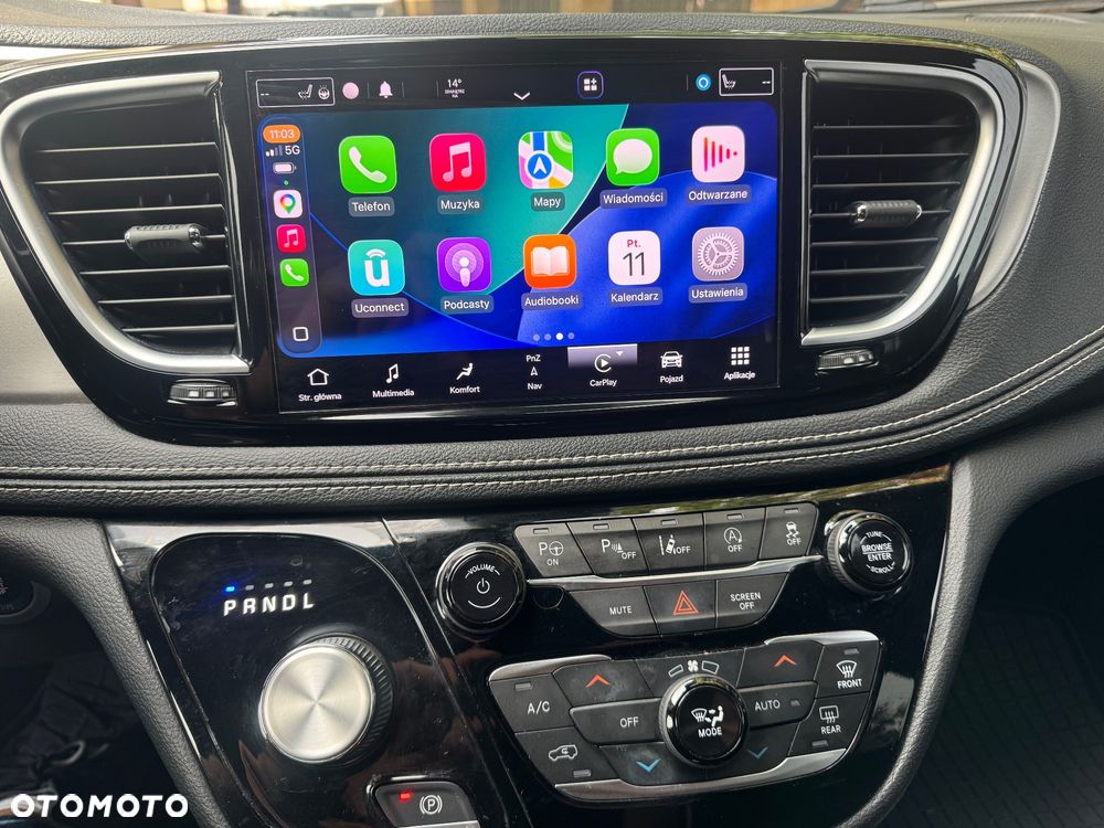 Chrysler Pacifica - 33