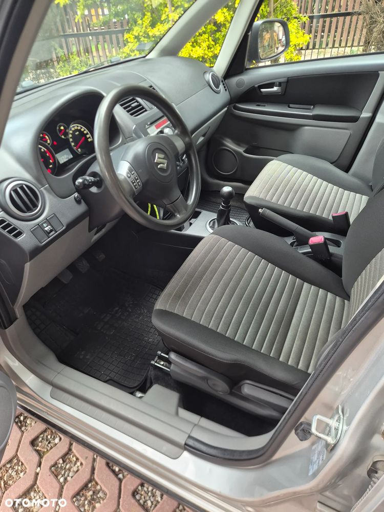 Suzuki SX4 1.6 Comfort 4WD - 8