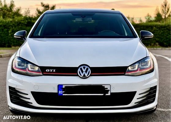 Volkswagen Golf 2.0 TSI BMT 4Mot DSG R - 1