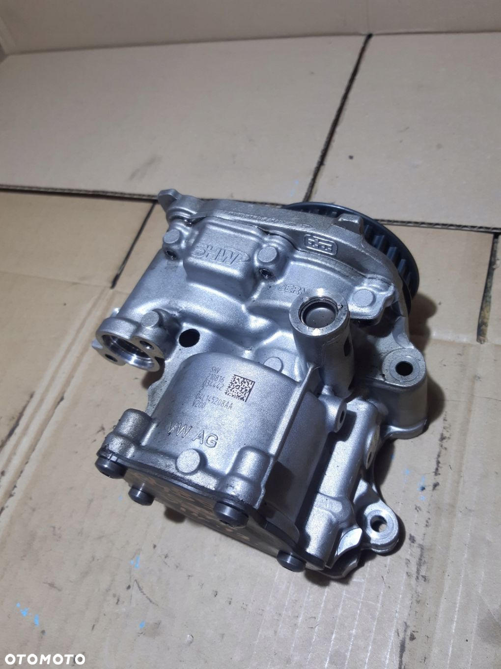 AUDI A4 B9 A5 F5 8W 2.0 TDI POMPA OLEJU 04L145208AA - 3
