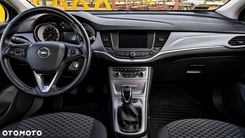 Opel Astra 1.4 T Dynamic - 8