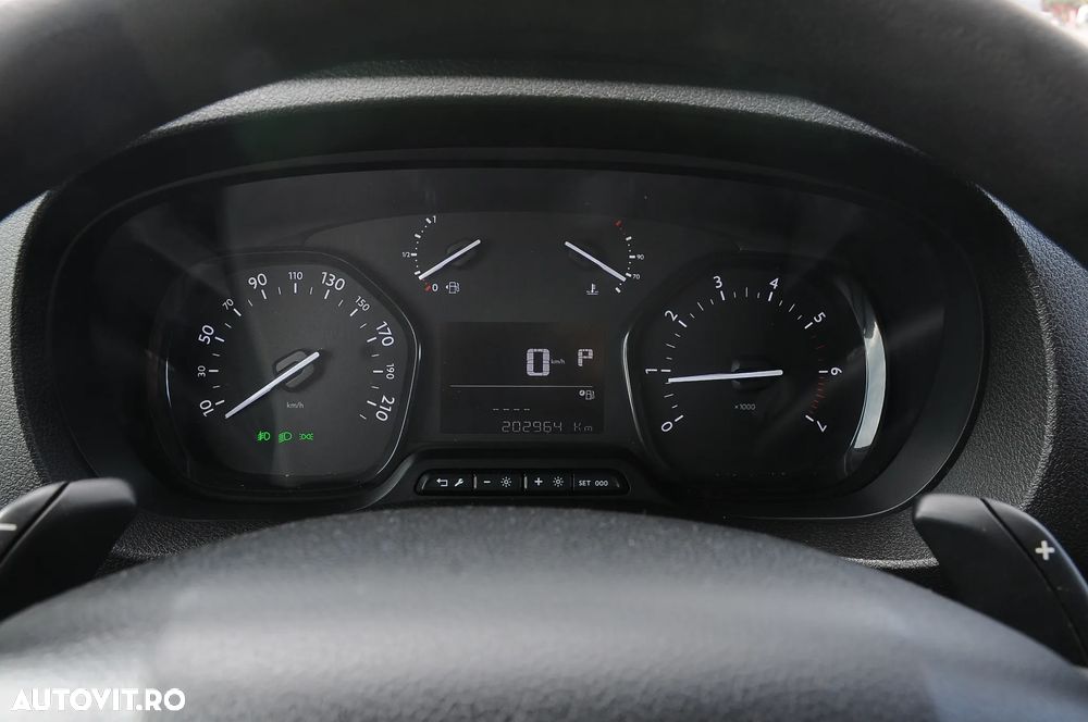 Peugeot Expert - 17