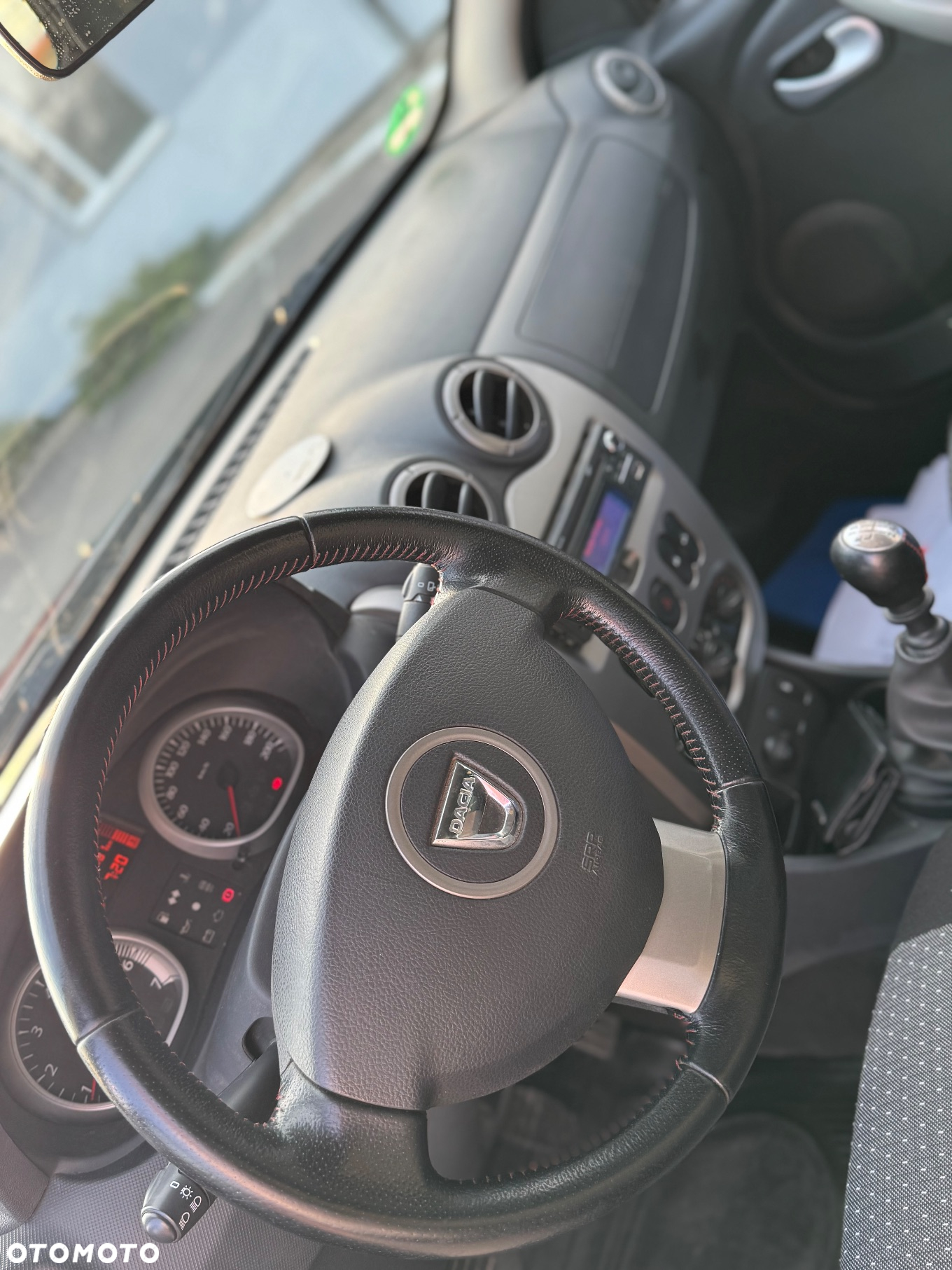 Dacia Duster 1.5 dCi Laureate - 12
