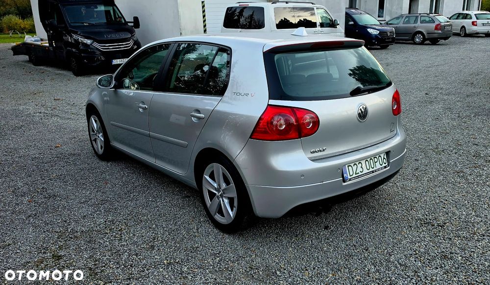 Volkswagen Golf - 4