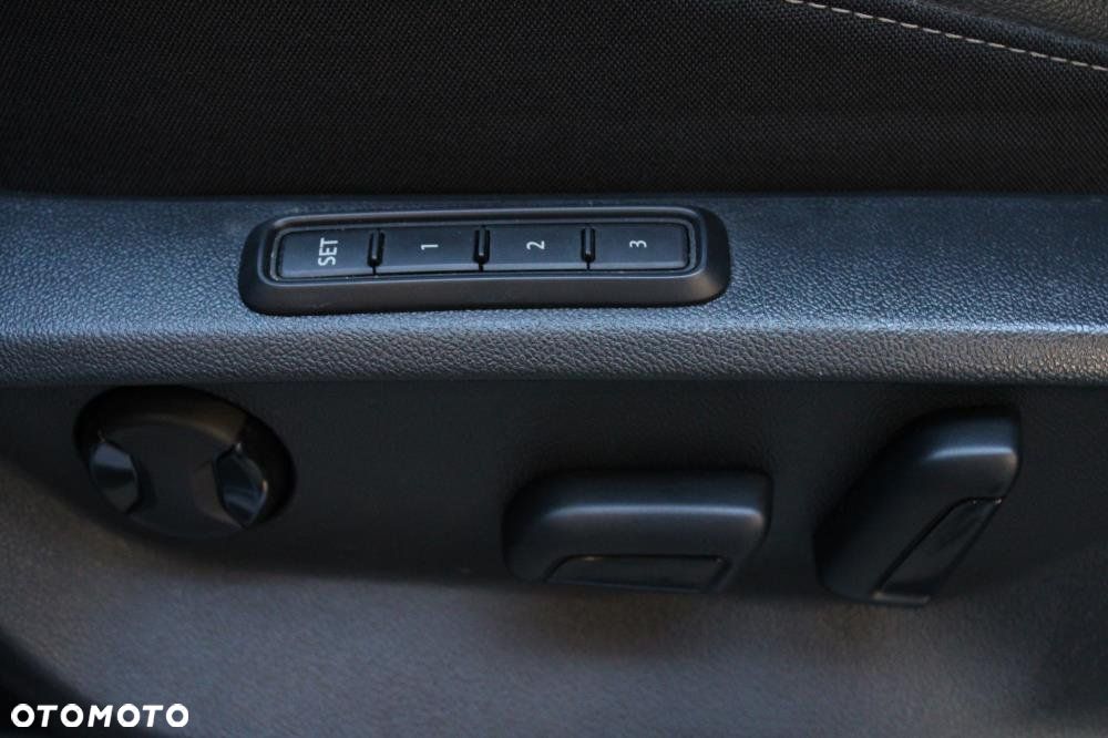 Volkswagen Tiguan Allspace - 15