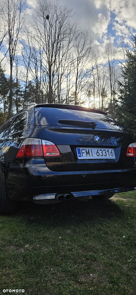BMW Seria 5 525d - 2
