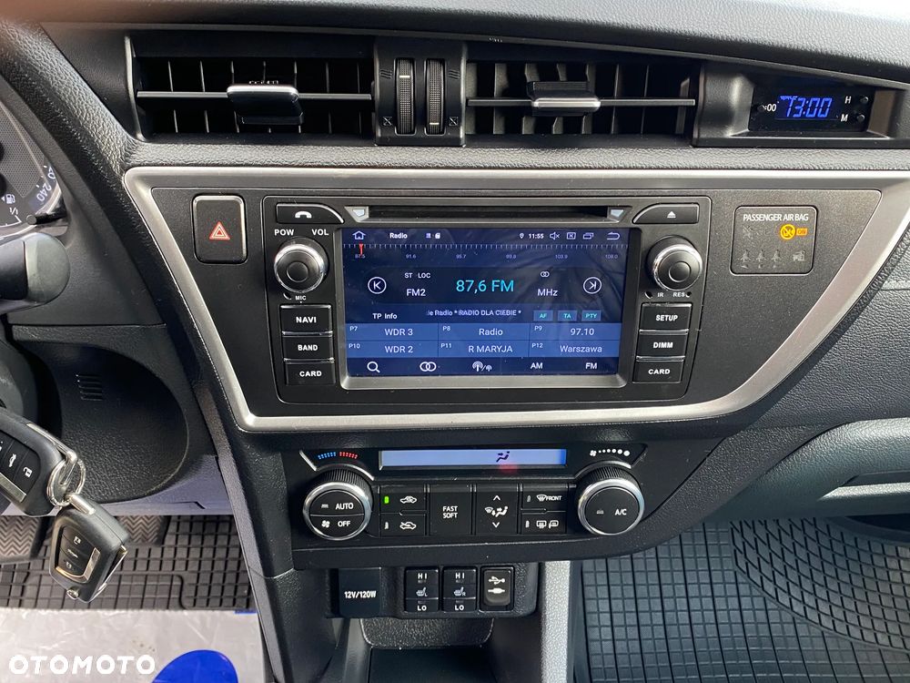 Toyota Auris 2.0 D-4D Executive - 23