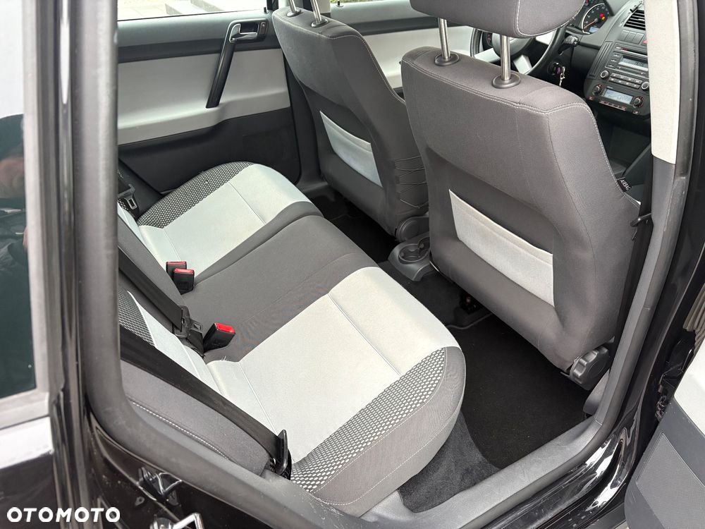 Volkswagen Polo Cross - 12