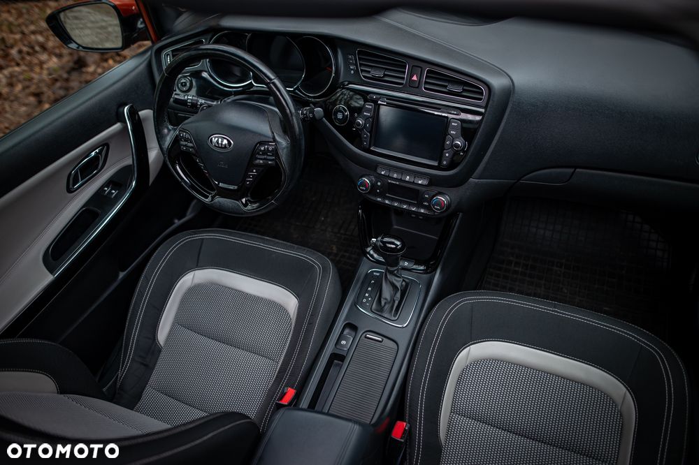 Kia ProCeed 1.6 GDI L DCT - 10
