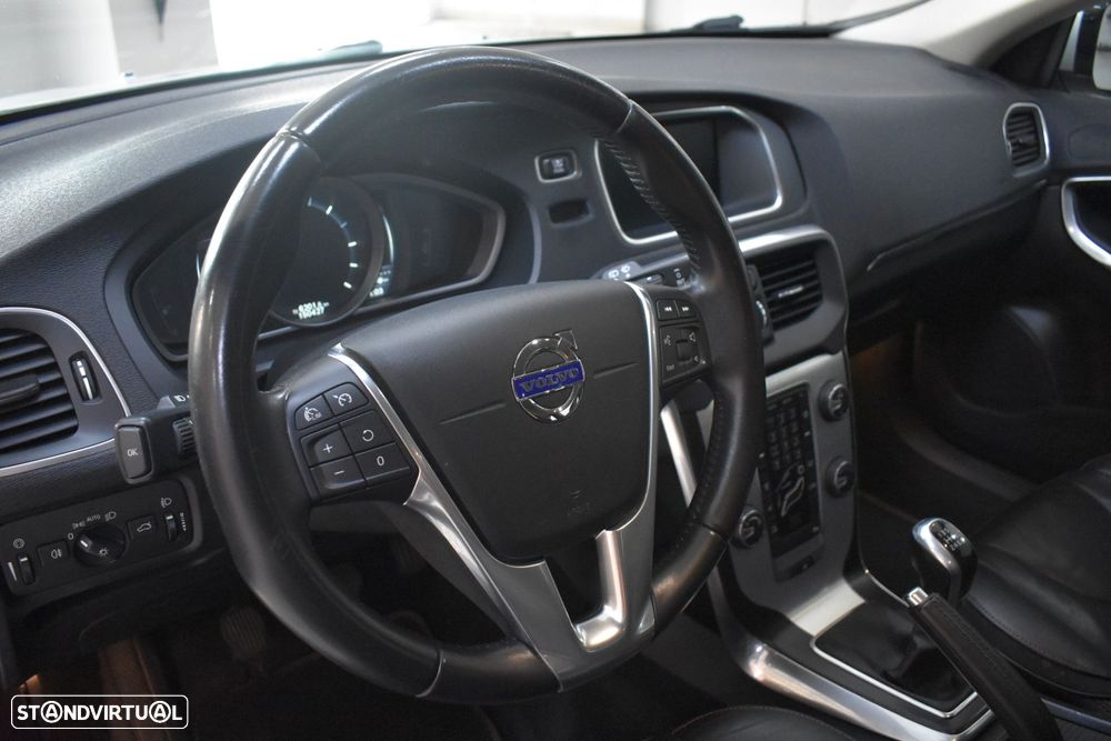 Volvo V40 2.0 D2 VOR - 19