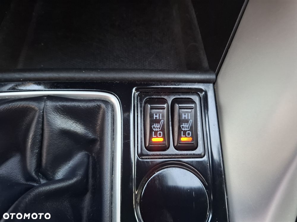 Mitsubishi Eclipse Cross 1.5 T GPF Invite Plus - 32