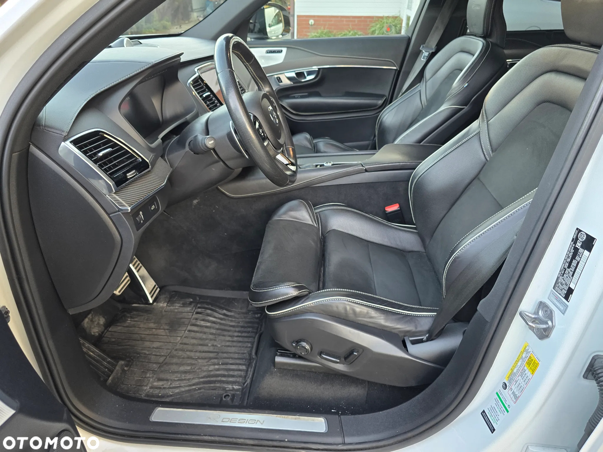 Volvo XC 90 T6 AWD R-Design 7os - 28